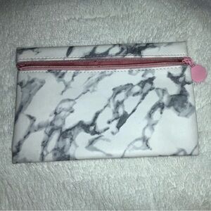 Ipsy makeup bag